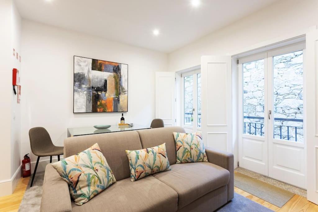 Sweet Porto Downtown Loft With Balcony Apartment Bagian luar foto