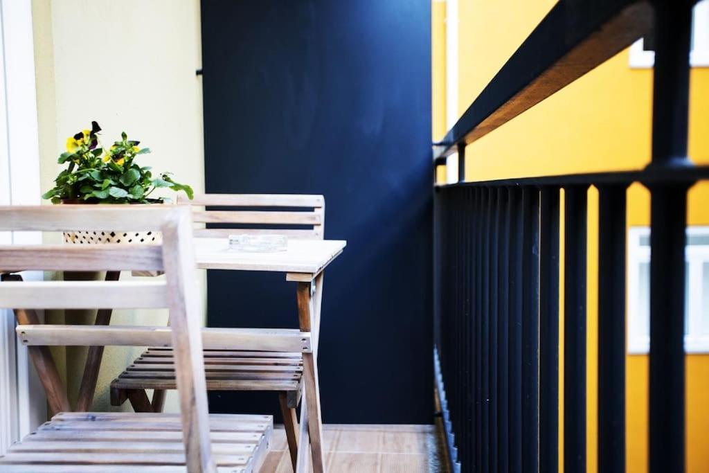 Sweet Porto Downtown Loft With Balcony Apartment Bagian luar foto