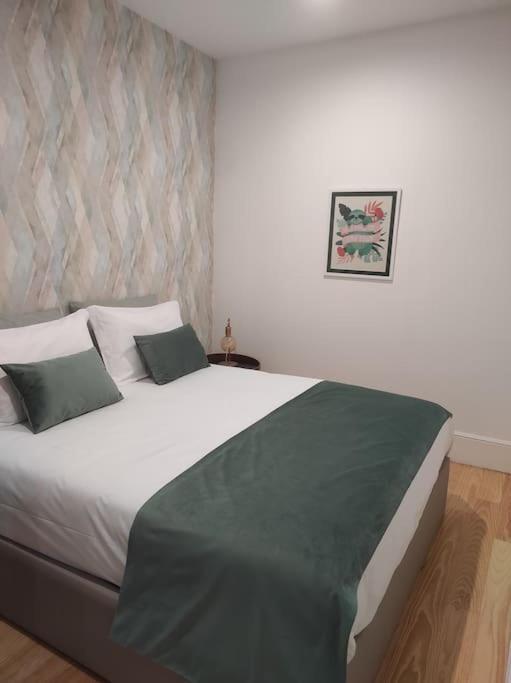 Sweet Porto Downtown Loft With Balcony Apartment Bagian luar foto