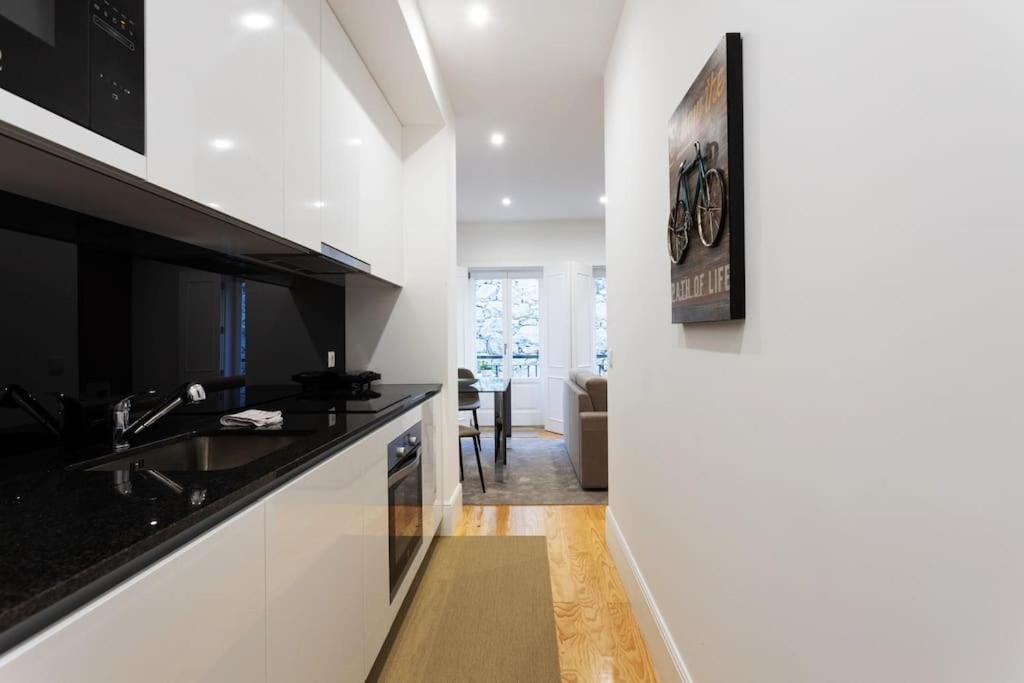 Sweet Porto Downtown Loft With Balcony Apartment Bagian luar foto