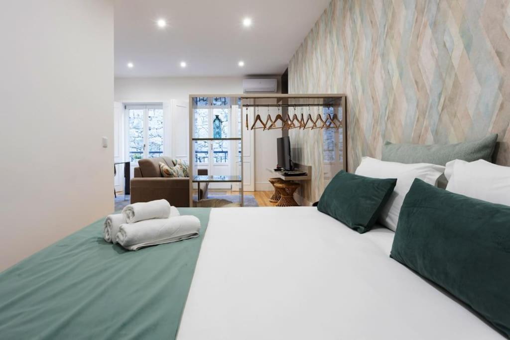 Sweet Porto Downtown Loft With Balcony Apartment Bagian luar foto