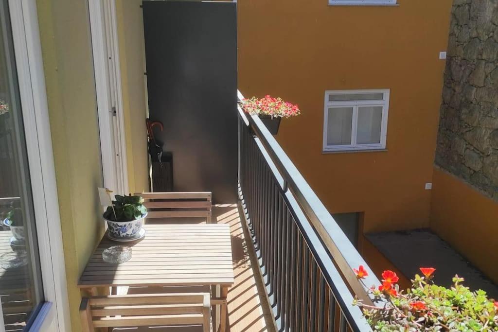 Sweet Porto Downtown Loft With Balcony Apartment Bagian luar foto