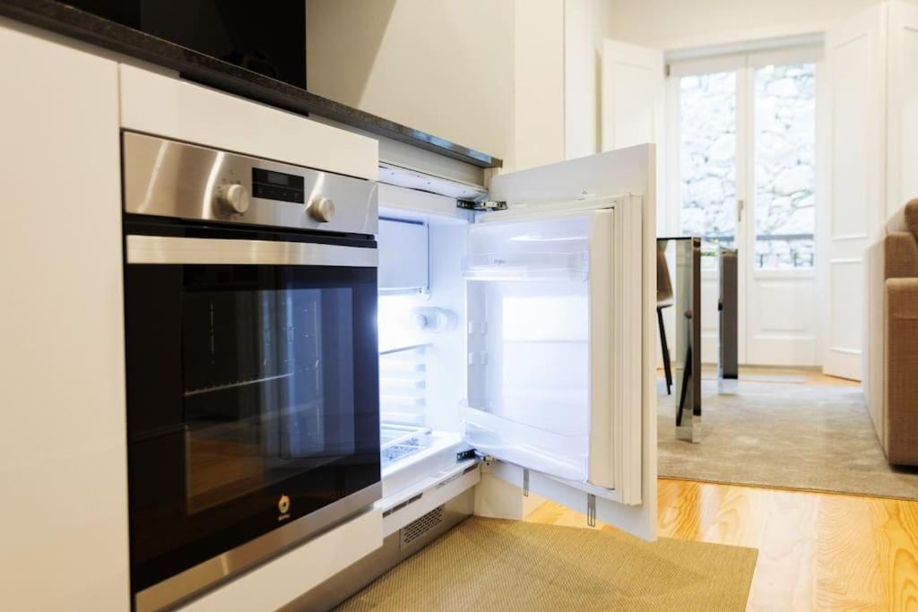 Sweet Porto Downtown Loft With Balcony Apartment Bagian luar foto